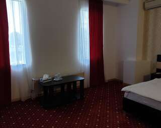 Отель Hotel Magic - City Center Питешти Стандартный двухместный номер с 1 кроватью-29