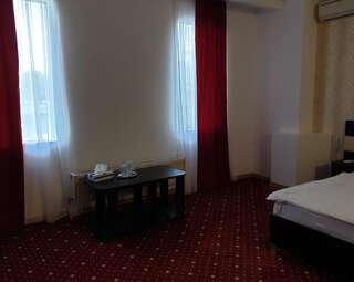 Отель Hotel Magic - City Center Питешти Стандартный двухместный номер с 1 кроватью-7